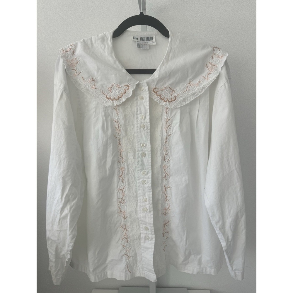 Together! Vintage White Cotton Embroidered Lace Peter Pan Collar Blouse Large